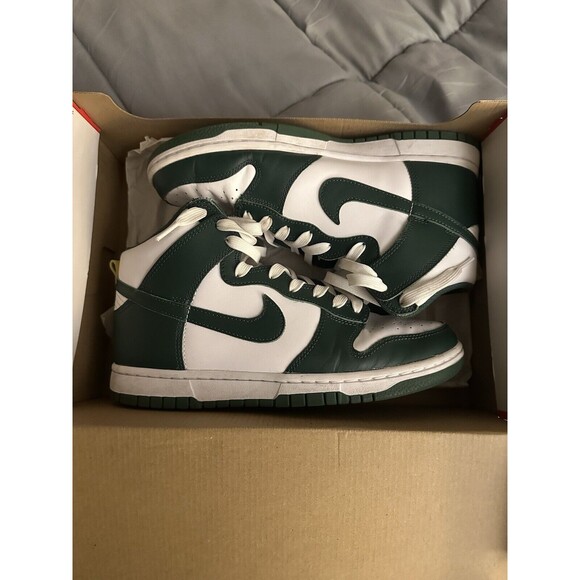 Size 8 - Nike Dunk High Australia Sneakers Skating Men’s - Picture 1 of 8